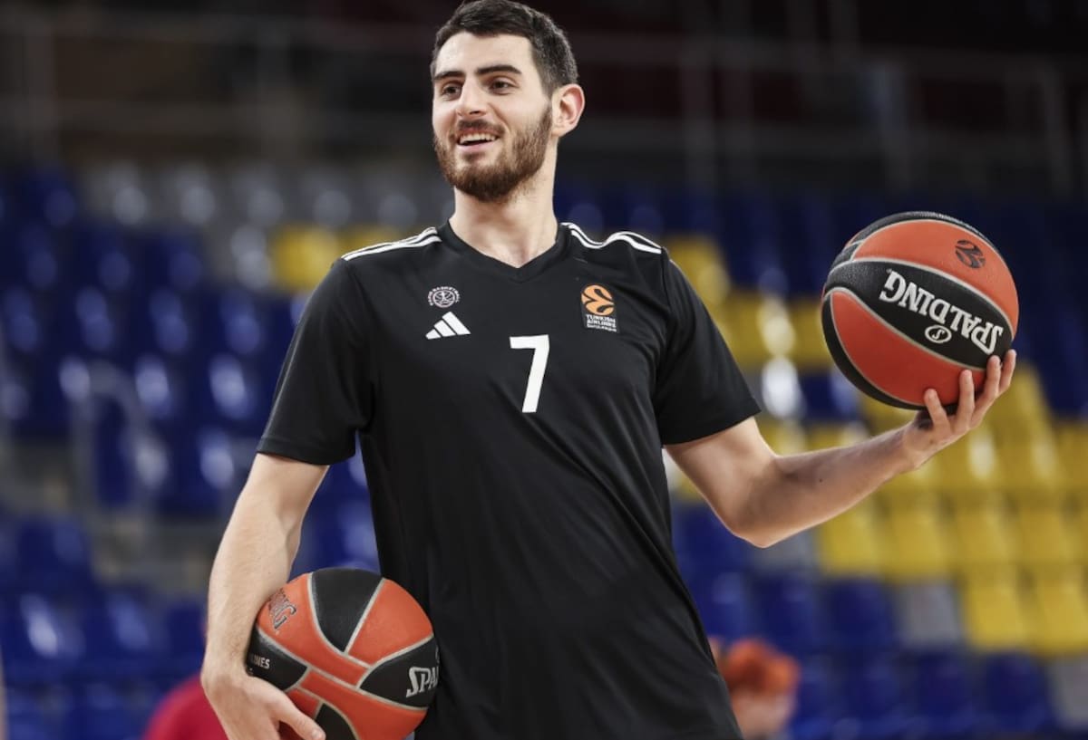El capitán de la Selección Chilena de Básquetbol, campeón de la liga francesa con el París Basketball.