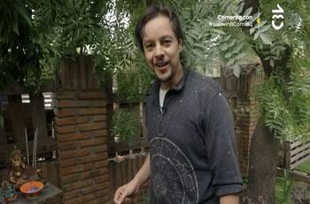 En la Comunidad Ecológica de Peñalolén: Así es la llamativa casa de Sebastián Longhi