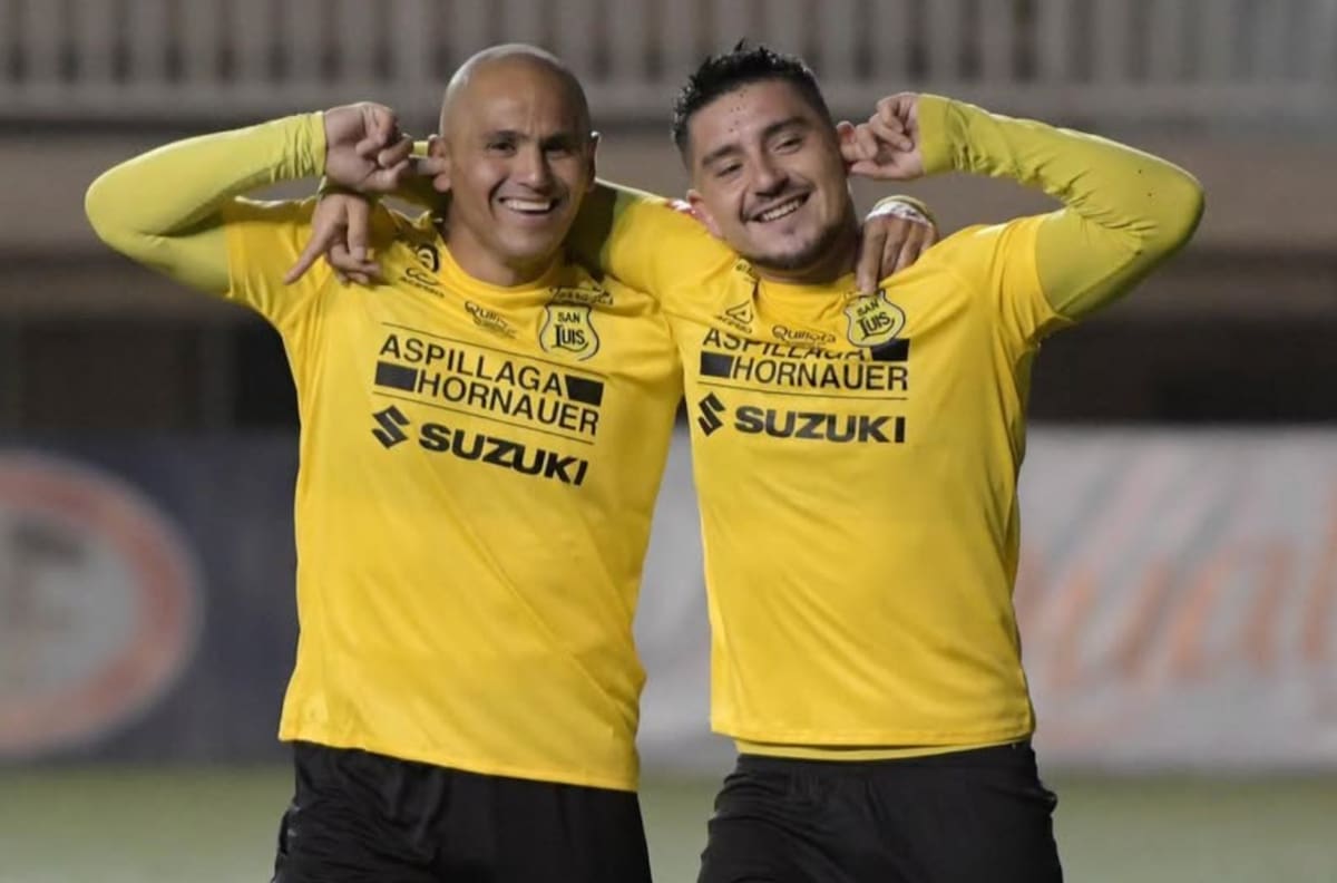 El heredero del “Chupete” Suazo: “Yo celebraba como él; me apadrinó me cuida, me guía. Es un cariño especial”