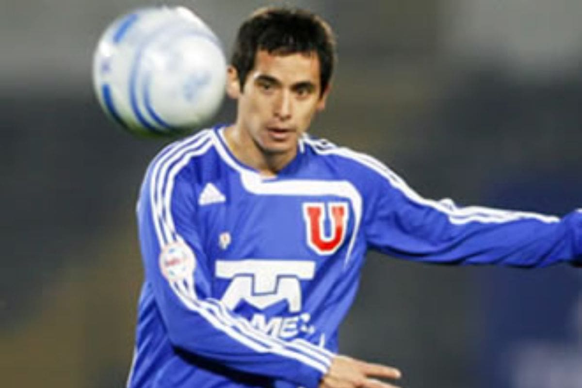 Ex volante de Universidad de Chile.