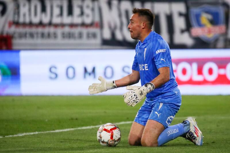 Sebastián Pérez en el partido ante Colo Colo.