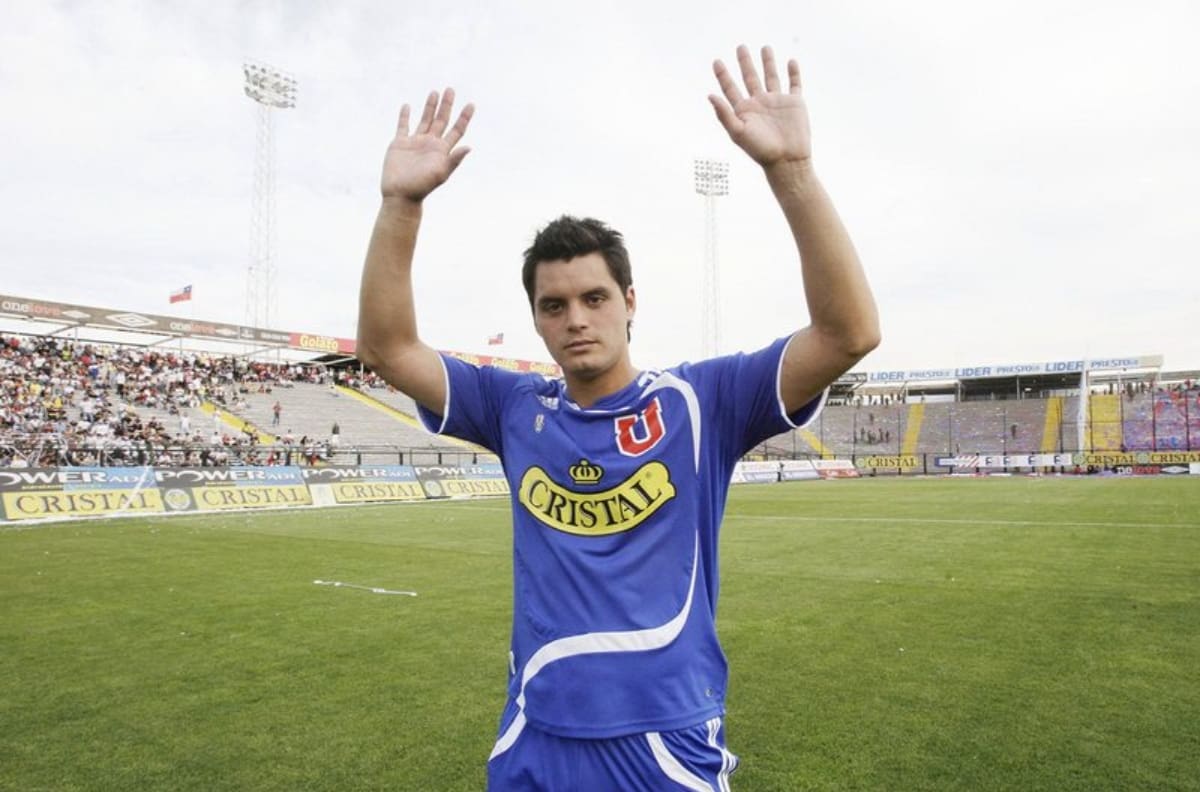 Enmudeció a Colo Colo en el Monumental en 2007 y ahora vive en Brasil: ¿Qué fue de Sebastián Pinto, exdelantero de la U?