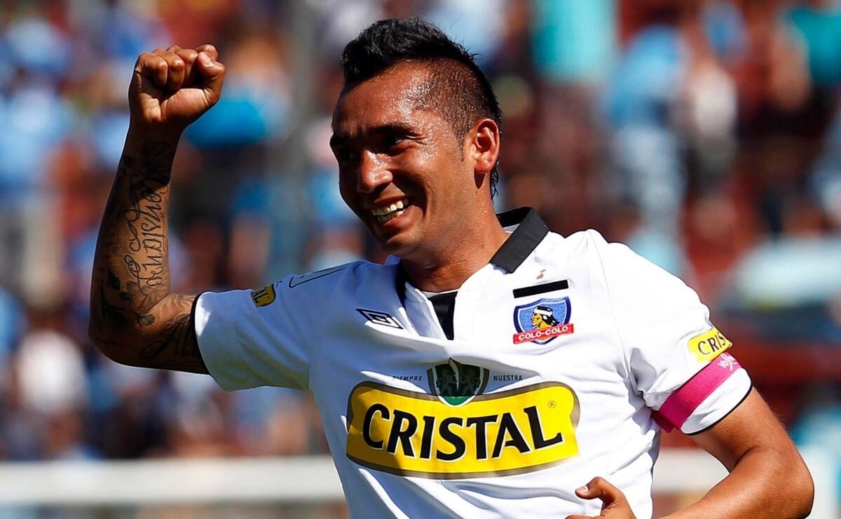 El defensa jugó 6 años en Colo Colo