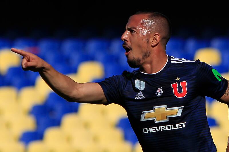 El delantero en la U.