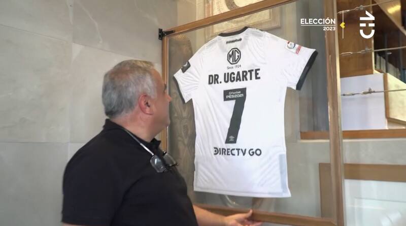 La camiseta autografiada por atrás / CHV
