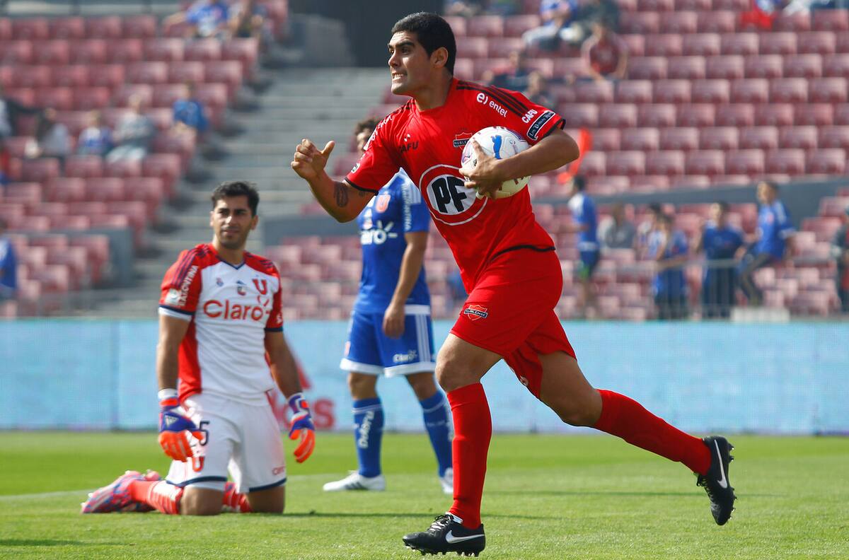 “No pude cumplir mi sueño de jugar en La Roja y en Universidad de Chile, estuve muy cerca”