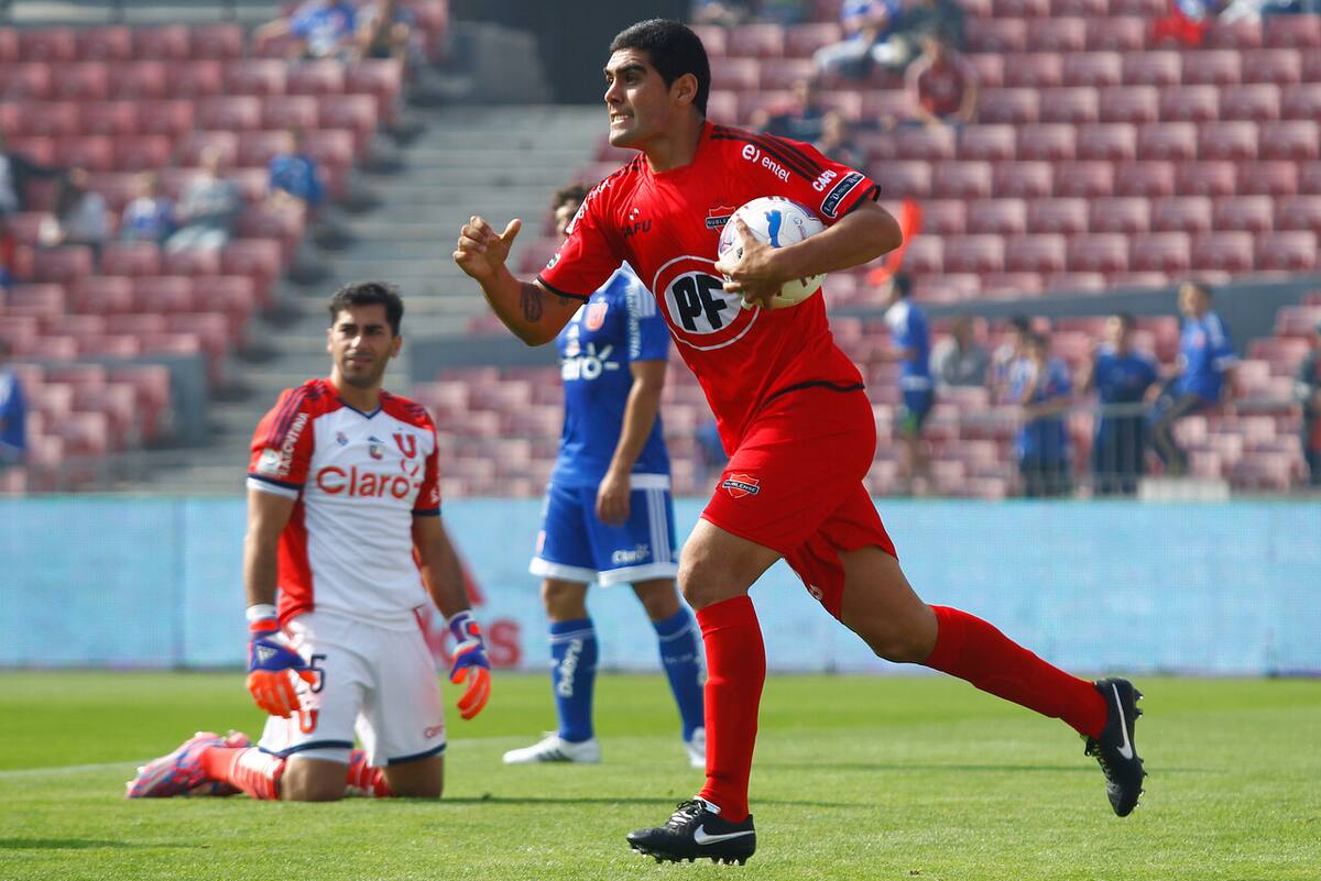 “No pude cumplir el sueño de jugar en La Roja y en Universidad de Chile” . Foto: Aton.