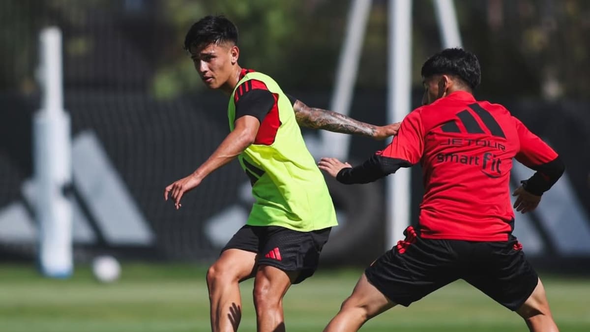 Sigue el “método Ortiz”: el nuevo juvenil que busca hacerse un puesto en el mediocampo de Colo Colo