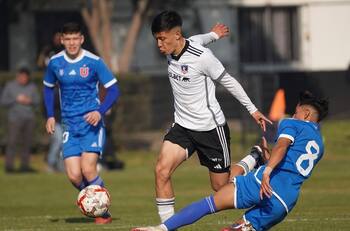 El juvenil de Colo Colo que puede meterle presión a Esteban Pavez: sorprendió a Jorge Almirón