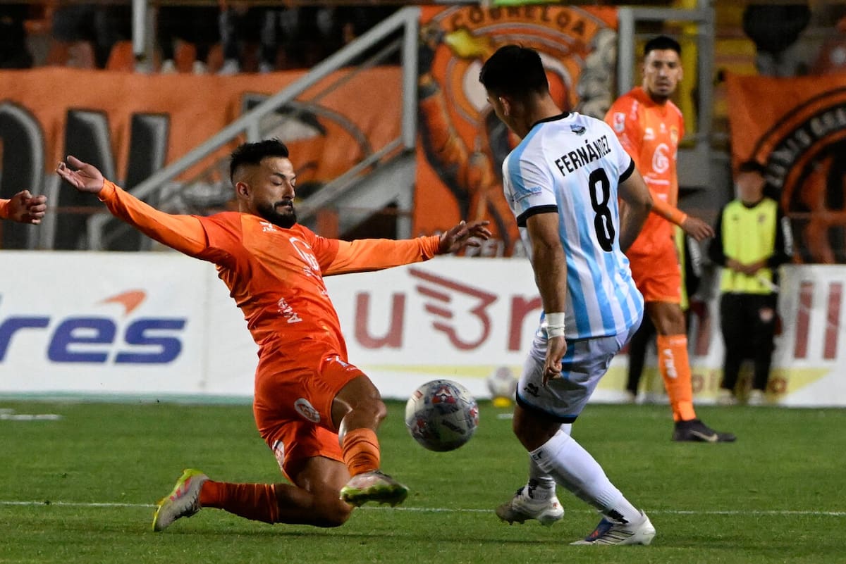 El jugador en Cobreloa. Foto: Agencia Aton