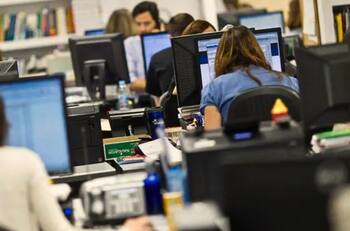 Estos casi 150 mil trabajadores chilenos podrían pedir renovación automática de sus contratos