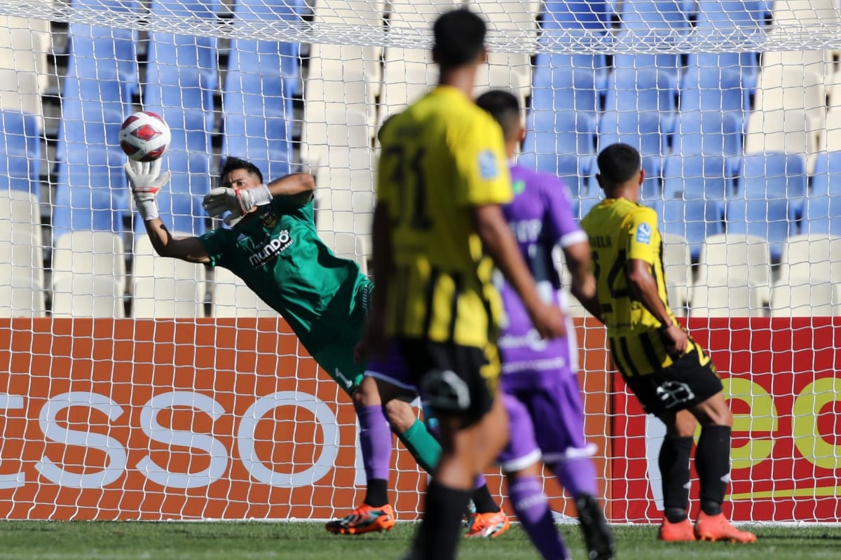 La dura crítica de DT del fútbol chileno a sus dirigidos. Foto: Aton.