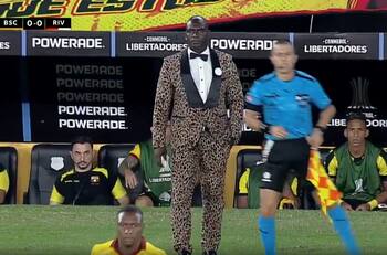 ¿Será la más ridícula que ha usado? Segundo Castillo otra vez se robó las miradas en Copa Libertadores