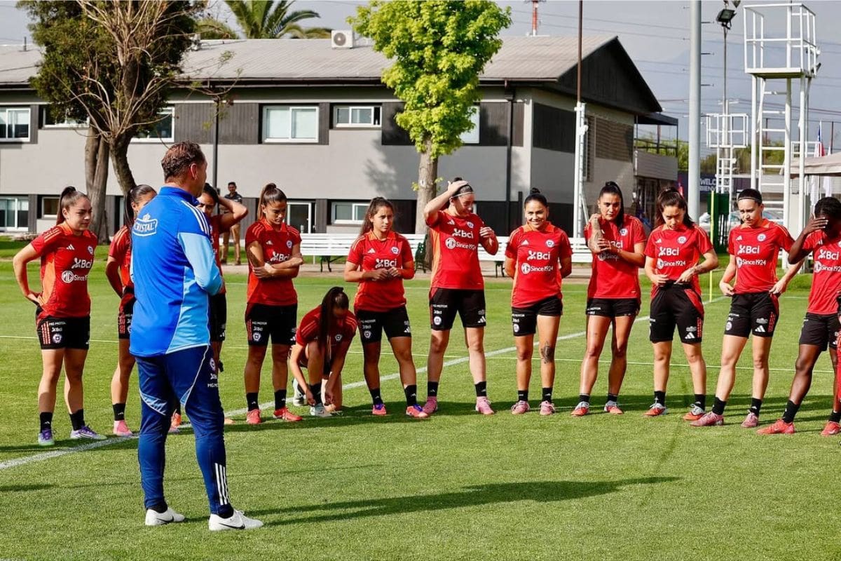 La Roja Femenina en viaje a Venezuela para el inicio de la Liga de Naciones de la Conmebol. Foto: Comunicaciones/FFCh