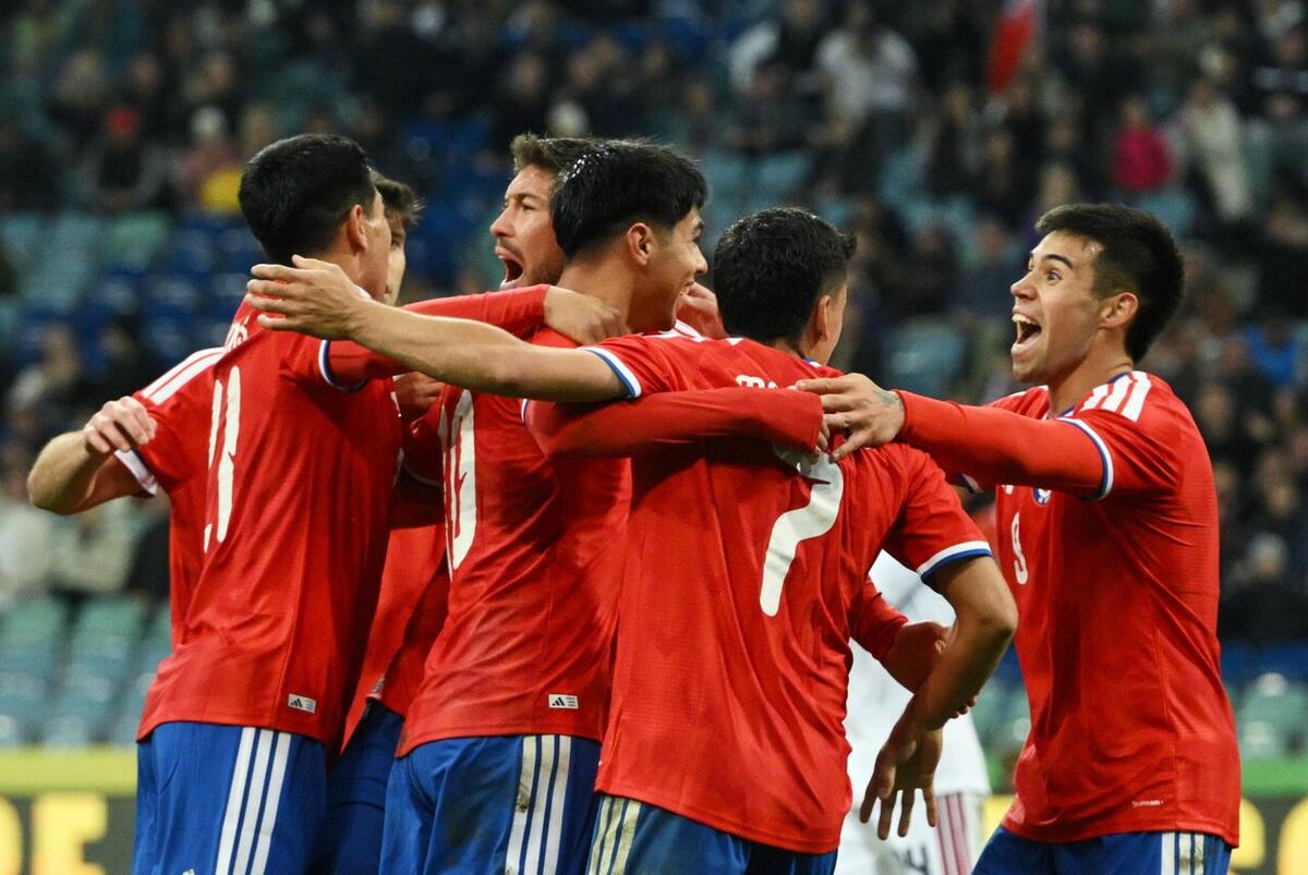 La Roja logró encadenar tres victorias en línea tras triunfo sobre Perú. Foto: Agencia Aton.