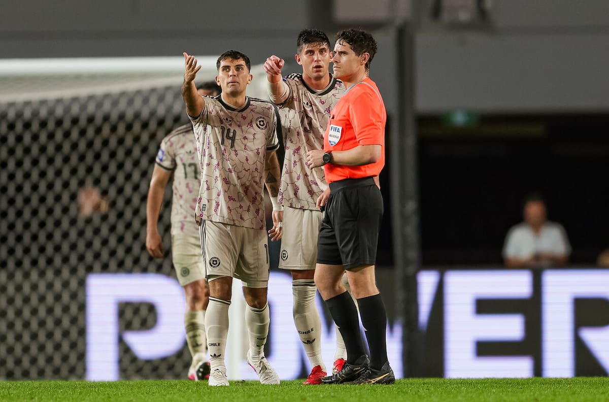 Desconvocan a jugador de La Roja y Nicolás Córdova llama a Ignacio Saavedra de emergencia