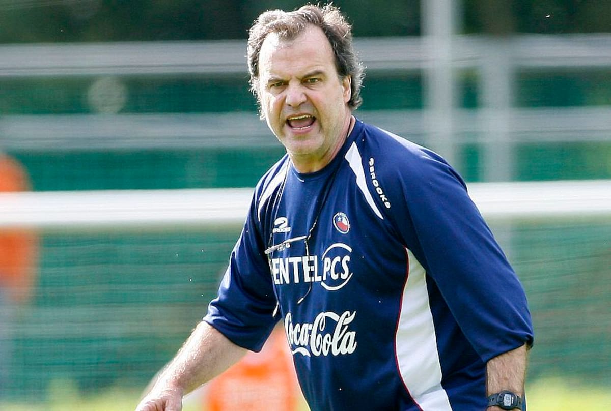 Marcelo Bielsa, en su época como DT de Chile. Foto: Agencia Aton.