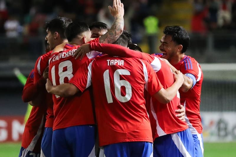 La Roja venció 2-1 a Perú con un autogol en los descuentos. Foto: ATON.