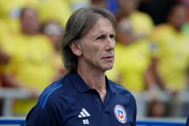 ¿Con los días contados? En Quilín ya trabajan para terminar con el ciclo de Ricardo Gareca. Foto: EFE.