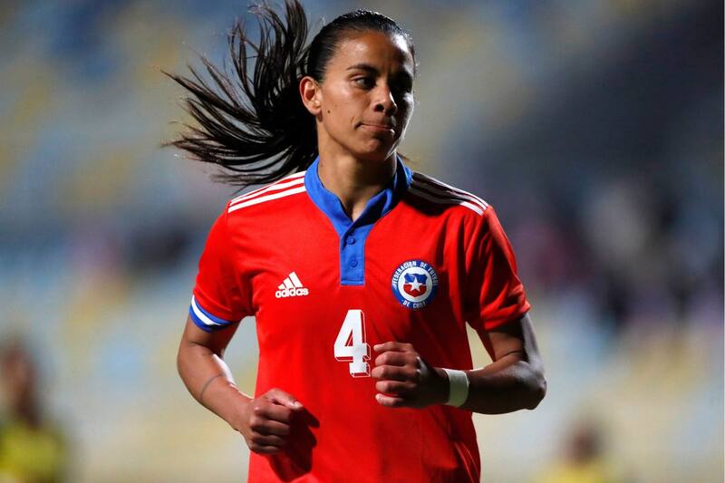 Pancha Lara volvió a la Roja en el partido ante Argentina. Foto: Agencia Aton.
