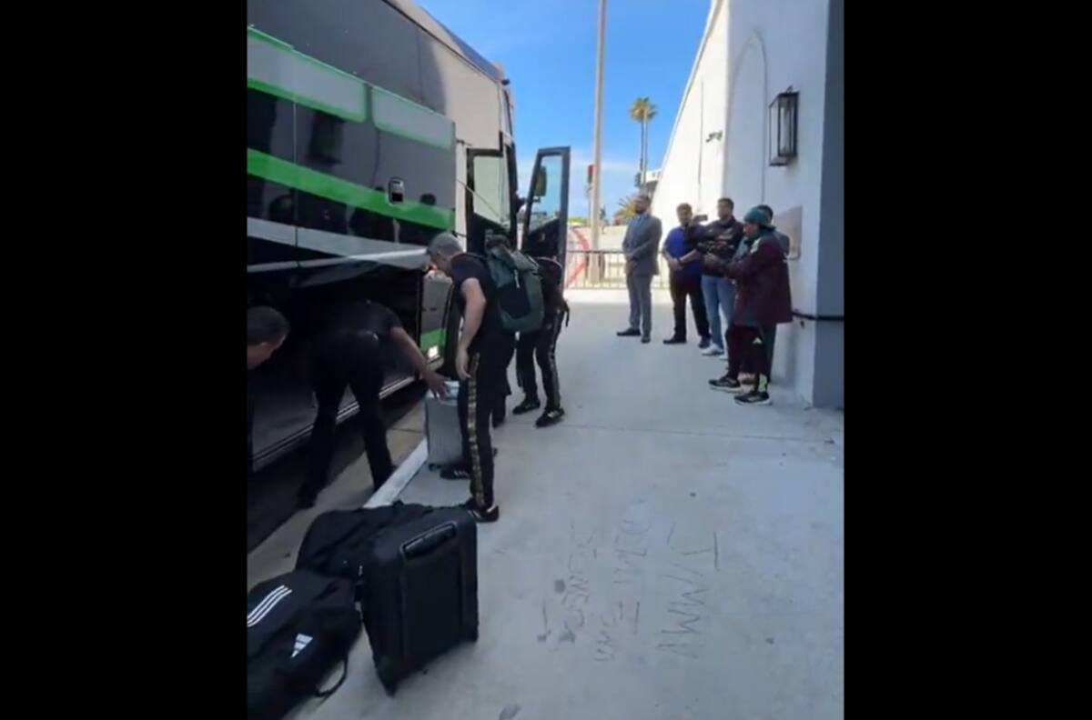 VIDEO | Selección Mexicana llegó a Estados Unidos y no la recibió ni un solo hincha: la razón