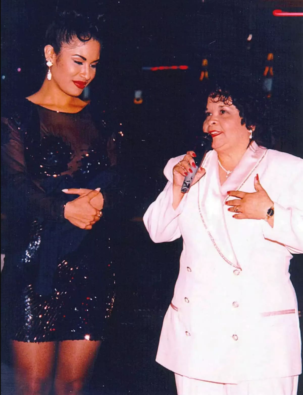 Selena y Yolanda Saldívar tenían una buena relación antes de ser asesinada.