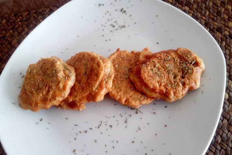 Puedes añadirle más ingredientes a la masa de los fritos si así lo deseas.