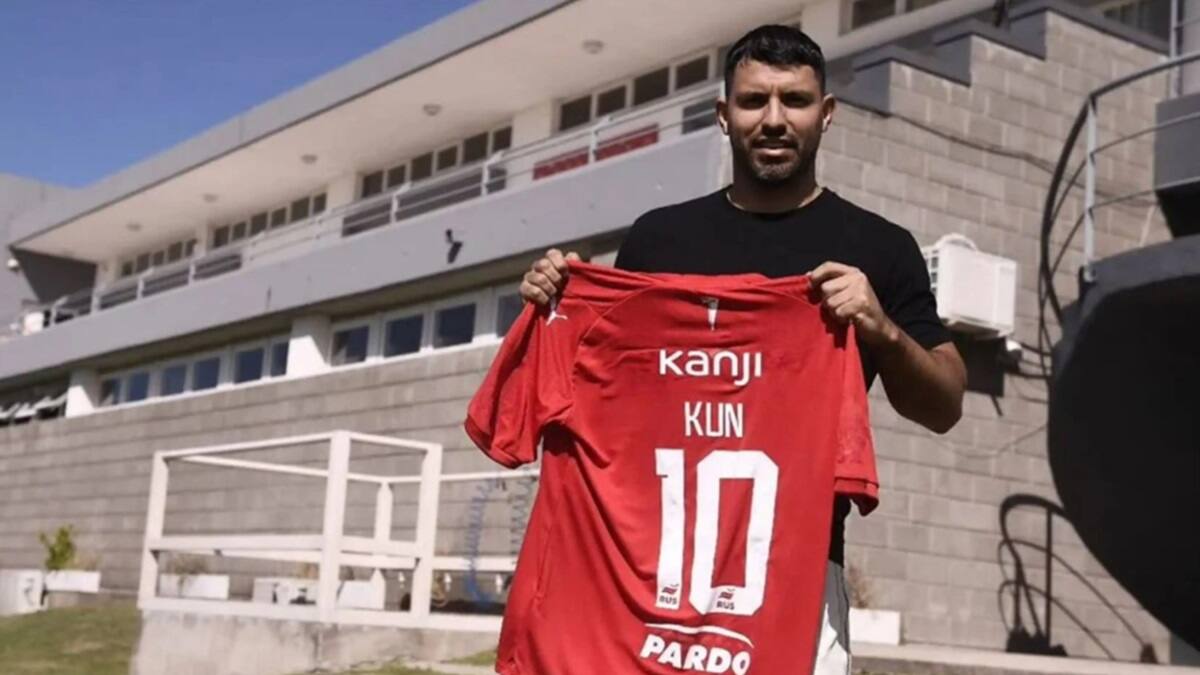 Kun Agüero bajó dos cambios y se refirió a su posible retorno al fútbol profesional en Independiente