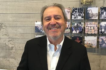 “Ha acompañado el despertar de un país completo”: Cooperativa se despide de Sergio Campos tras 47 años de trabajo