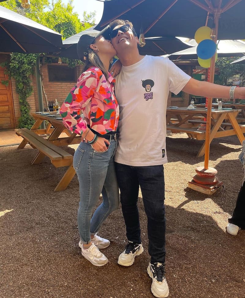 Sergio Freire y Maly Jorquiera, la familia de comediantes.