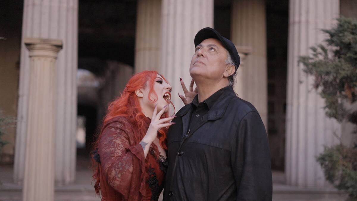 Sergio Paz es el conductor de "Viaje a lo insólito"