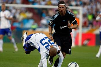 Casi lo sacó de Sudáfrica 2010: Sergio Ramos tuvo viral “reencuentro” con Chupete Suazo