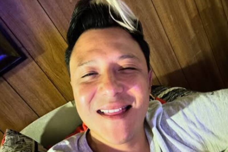 El periodista sufre con comentarios mediante Instagram a días de la Gala del Pueblo.