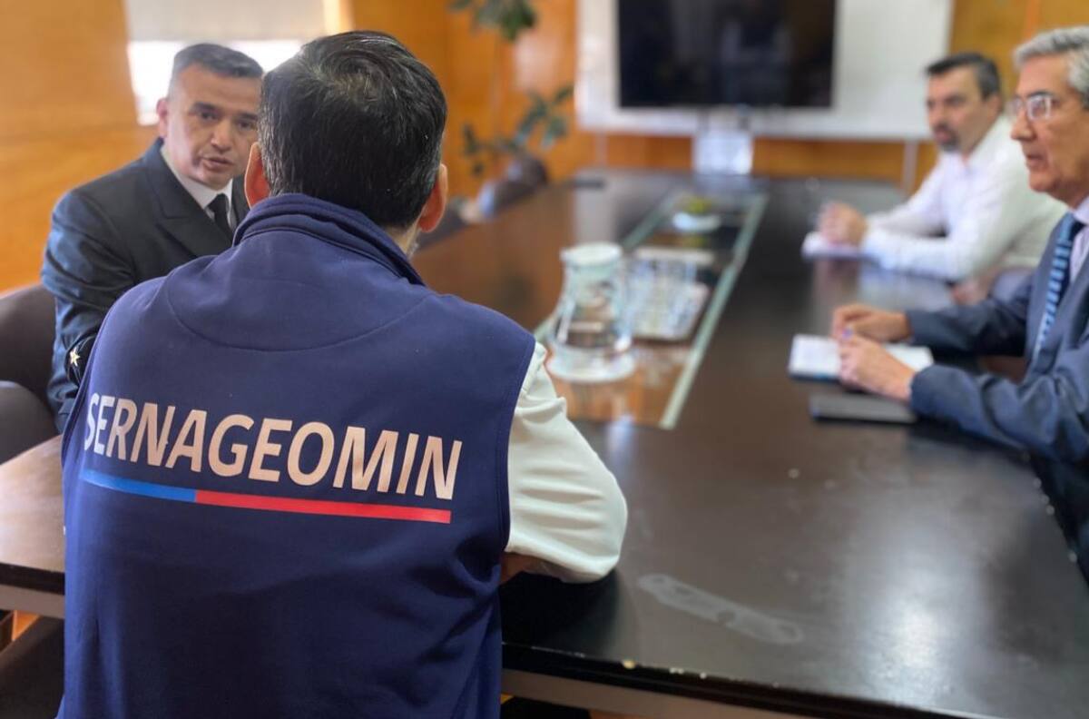 Sernageomin está buscando trabajadores y ofrece sueldos desde $2.760.000