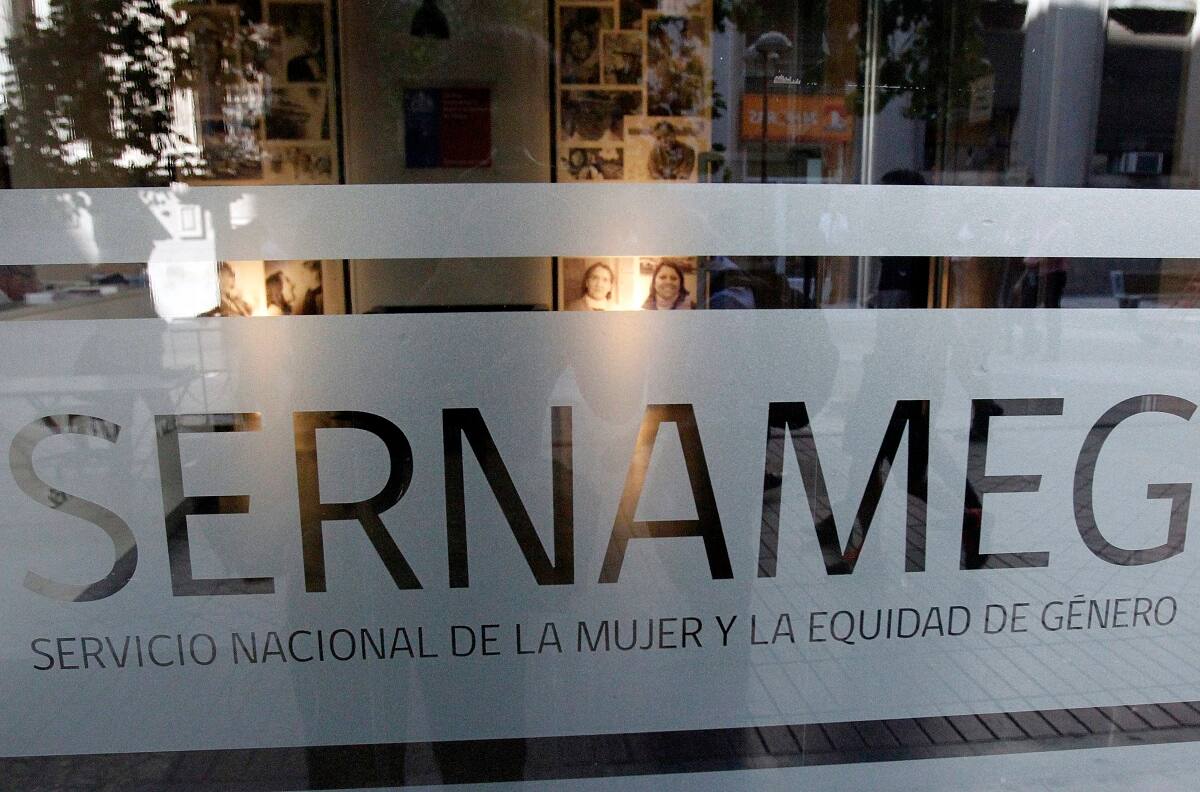 Ofrecen sueldos de $1.599.000: SernamEG publica ofertas de trabajo