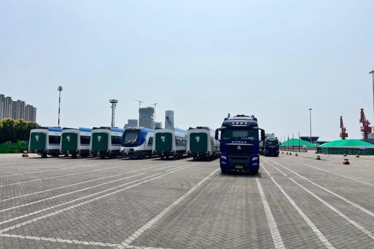 5 trenes embarcaron en China con destino a la Región de Valparaíso.
Créditos 5G Noticias.