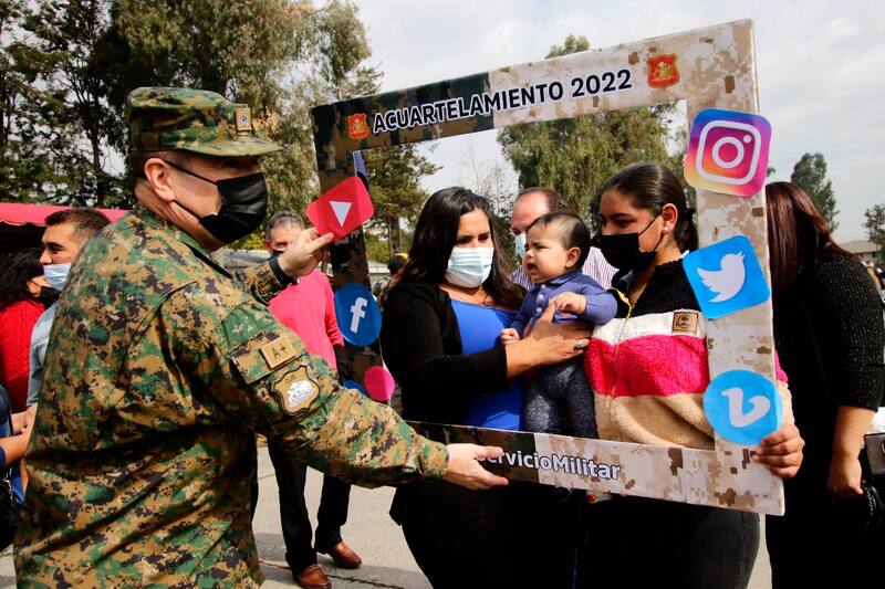 En el caso de las mujeres, el Servicio Militar es voluntario.