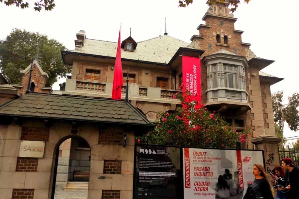 y Fundación Salvador Allende saldaron deuda tras polémico trueque.