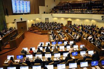 Segundo retiro AFP se vota este martes en el Congreso: Revisa si podrías sacar un nuevo 10%