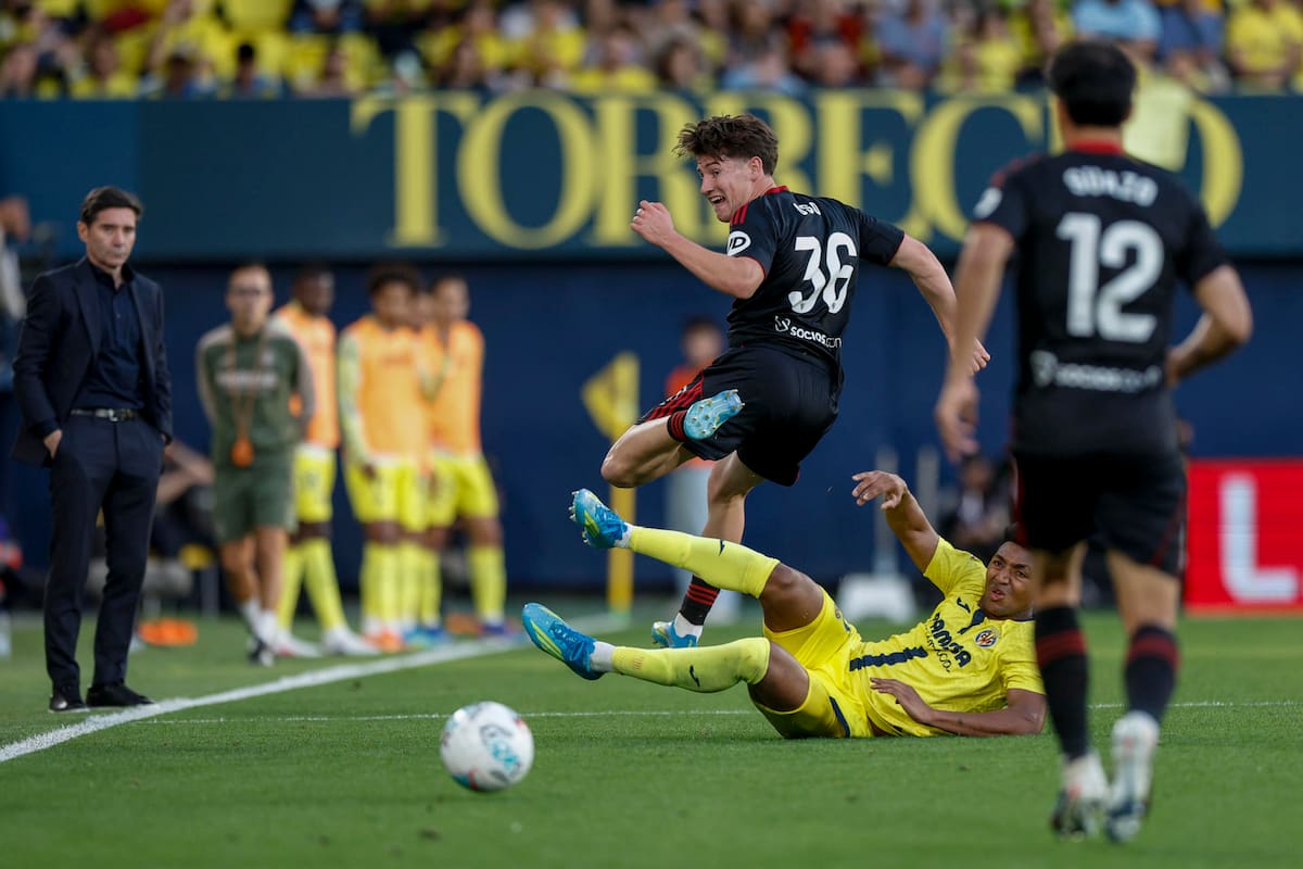 Con Gabriel Suazo todo el partido y Alexis Sánchez los últimos 20', el cuadro hispalense sumó tres puntos vitales. Foto: EFE