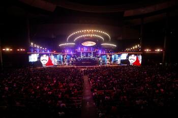 Galería | Revisa las mejores fotografías de la sexta noche del Festival de Viña 2025