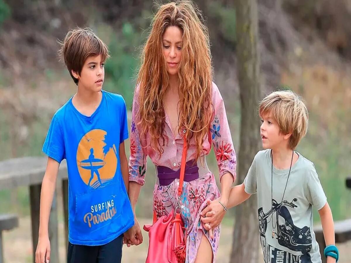 y sus hijos con Piqué, Milan y Sasha.