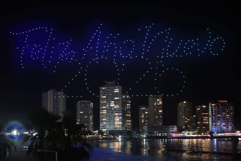 El espectáculo provee una alternativa menos contaminante y menos ruidosa para celebrar la llegada del 2026. Créditos: Alex Diaz/Aton Chile.