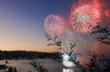 Estos son los 15 puntos de lanzamiento del show de fuegos artificiales de Valparaíso y Viña del Mar