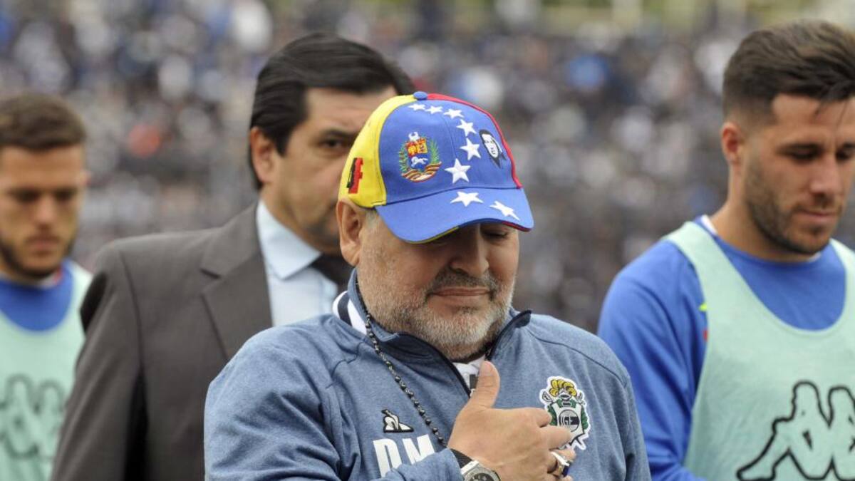 Médico que recomendó internar a Maradona: “Llevarlo a la casa me parecía arriesgado”