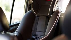 Revisa si la silla para auto de tu hijo o hija está acreditada