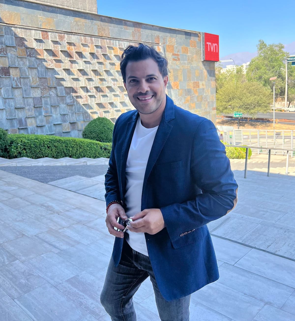Se une a TVN.