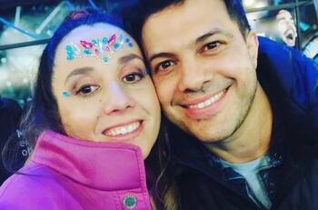 “Me llamó llorando”: Simón Oliveros revela el fuerte accidente que sufrió su esposa y su bebé