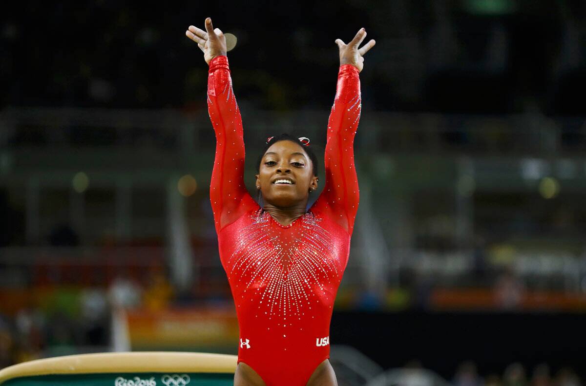 Simone Biles deslumbra en París 2024 con lujos trajes de más de 3 mil Cristales Swarovski