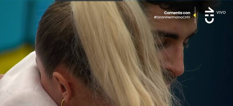 El domingo 26 de noviembre se dio a conocer al concursante eliminado, y a los que llegan a la semifinal del reality.